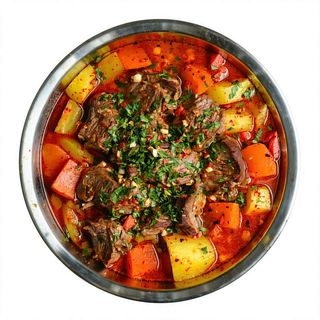 Cordero Con Verduras Balti
