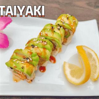 22 CARIFORNIA GAMBAS PANADO COM ABACATE