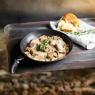 Свинско филе със сметана и манатарки (300г)