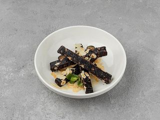 Raw брауні з фундуком та чаєм