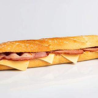 Baguette de bacon y queso