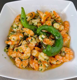 Crevettes Pil Pil À L'Ail