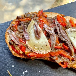 Torrada Escalivada Con Queso De Cabra