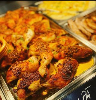 Pulpa de pui cu os la cuptor