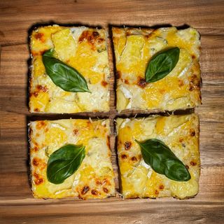 Піца Сирна (550г)