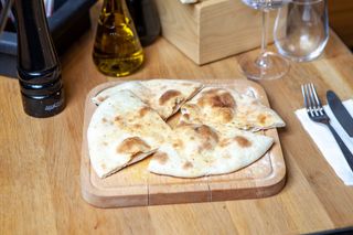 Focaccia cu parmezan