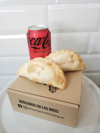 2 Empanadas Clásicas + Refresco