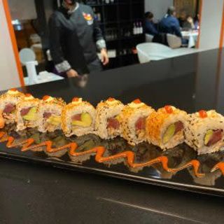 Roll Atún Y Aguacate