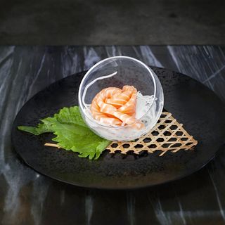 07. Salmon rose
