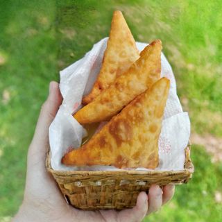 3 Pcs Samosas