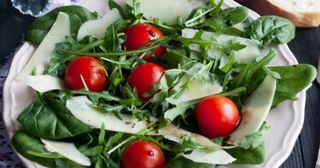 Zelena salata sa rukolom