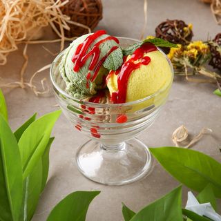 Мороженное с топпингом (топинг на выбор)