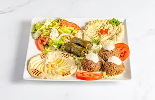 Combinado vegetal con ensalada (vegano/sin gluten) - مشكل نباتي