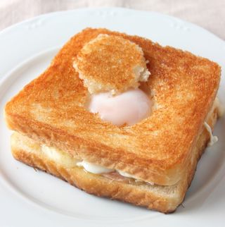 Sándwich Mixto Con Huevo A La Plancha