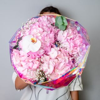 buchet 5 hortensia roz cu ambalaj hologaphic