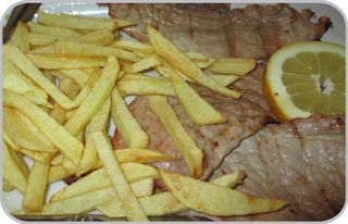 Febras Grelhadas com Batatas Fritas
