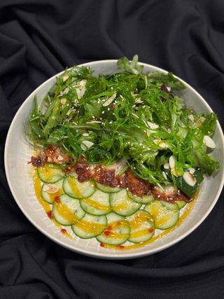 Салат з вугрем