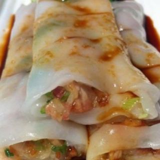 Barbecued Pork Rice Rolls  