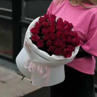 35 троянд Мадам Церіз в упакуванні