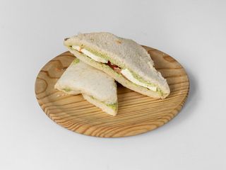 Sándwich Frio de berros y queso tierno 