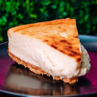 Tarta de queso con pantera rosa