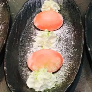 Mochi helado frambuesas lychees
