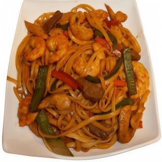 Menú Fideos Chinos Con Tres Delicias