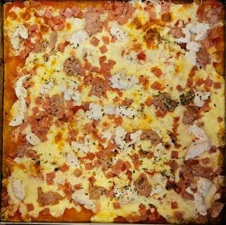 Pizza Tutto De Carne (1 Porción)