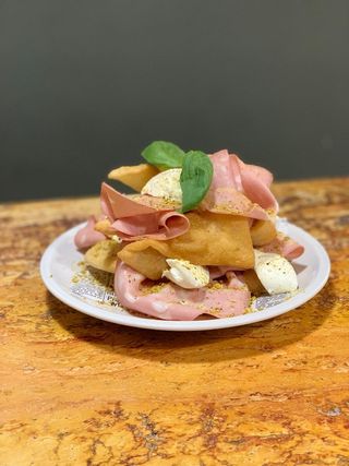 Zeppole con mortadella