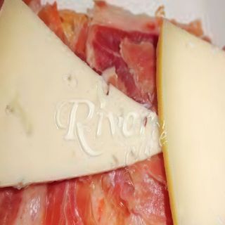 Tostada Queso Curado