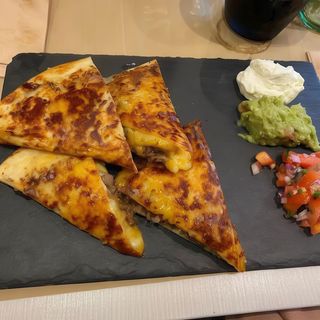 Quesadillas Becon Lovers 4 piezas