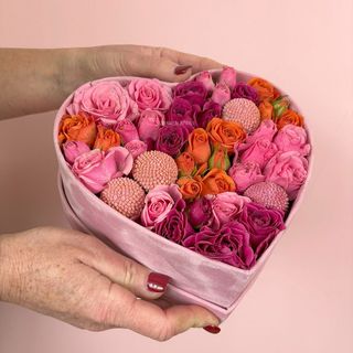 LOVELY. Centro de flores frescas