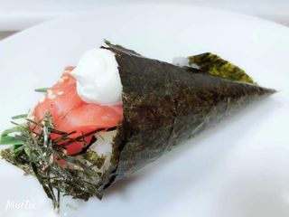 Temaki Salmón (1 Ud.)