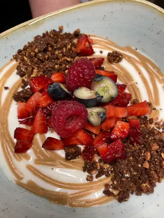 Yogur rojo (crumble)