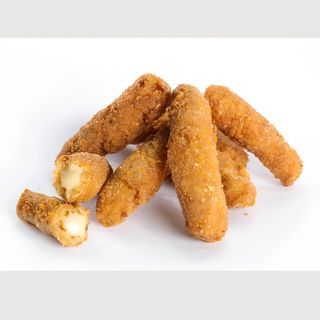 Štapići od dimljenog sira i tartar sos