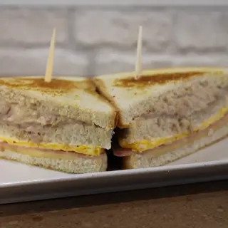Sándwich De Atún