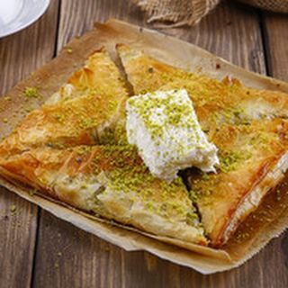 Катмер с топка сладолед