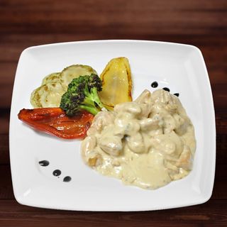 Piletina i ćuretina u gorgonzola sosu