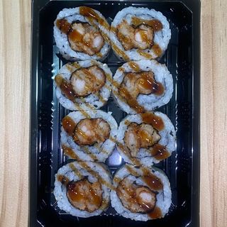 33. Makis de tempura langostinos (8 uds.)