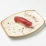 Atún nigiri (1 pza.)