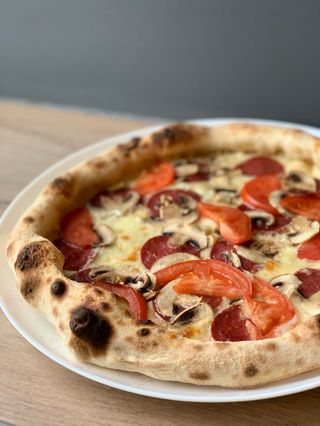 Піца Б’янка (550г)