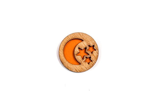 Insigna din lemn cu luna si stele 