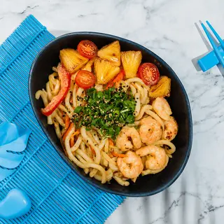 Wok udon cu creveti in sos Tom Yum