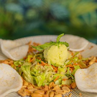 Ensalada De Mango Y Gambas