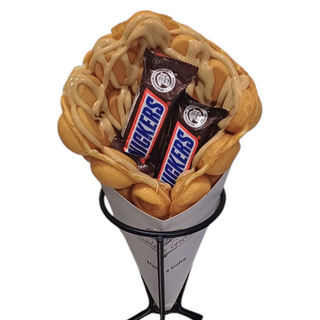 Bubble Waffle con Crema Kinder y 2 Snickers
