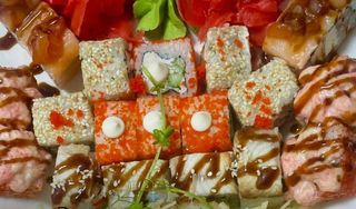 Ассорти из роллов на 4-6 персон