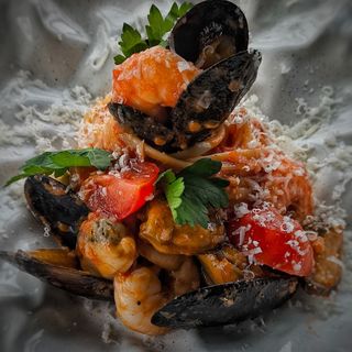 Frutti di Mare Rosso / Паста з морепродуктами