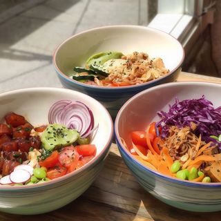Poke Bowl De Atún Marinado