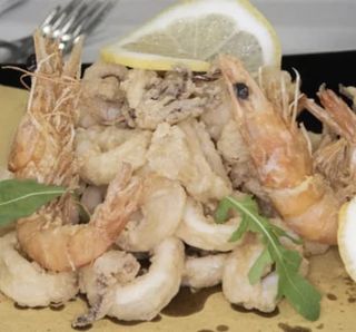 Frittura di calamari e gamberi