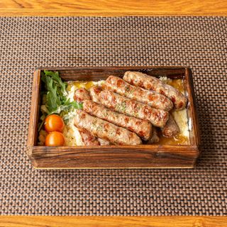 Ćevapi u kajmaku i lepinja